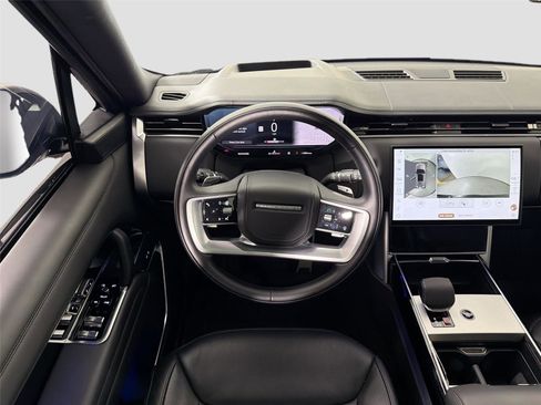 Certified 2025 Land Rover Range Rover Long Wheelbase SE AWD/4WD image 21