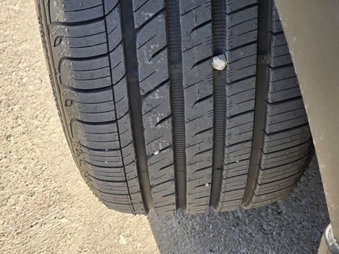 Used 2023 Honda Pilot EX-L image 10