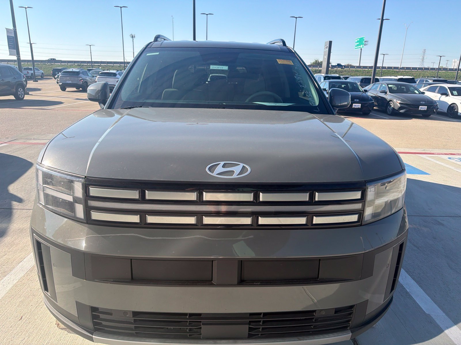 Used 2024 Hyundai Santa Fe SEL FWD image 2