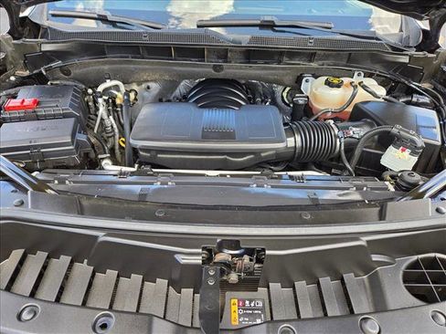 Used 2023 Chevrolet Suburban LT image 23