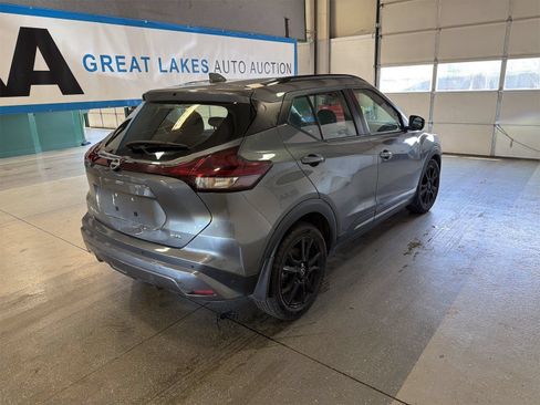 Used 2023 Nissan Kicks SR FWD image 4