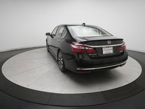 Used 2017 Honda Accord Touring image 36