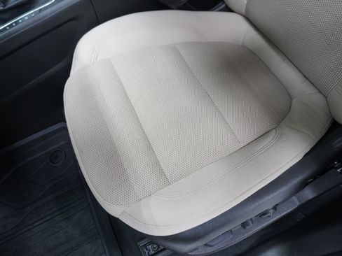 Used 2023 Chevrolet Traverse LT w/ LPO, Cargo Package AWD/4WD image 12