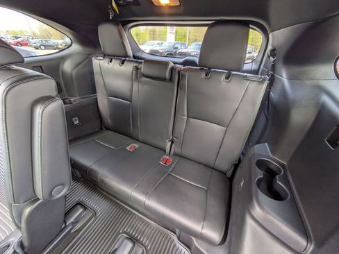 Used 2023 Toyota Highlander XSE AWD/4WD image 19