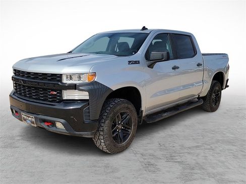 Used 2021 Chevrolet Silverado 1500 Custom Trail Boss w/ LPO, Dark Essentials Package image 5