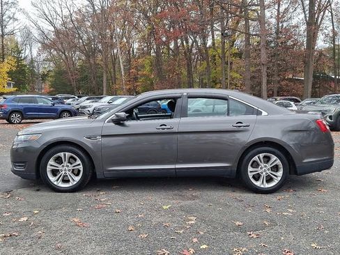 Used 2017 Ford Taurus SEL w/ Equipment Group 201A image 6