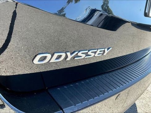 Used 2018 Honda Odyssey Elite image 25