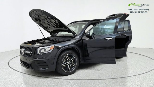 Used 2023 Mercedes-Benz GLB 250 w/ AMG Line image 14