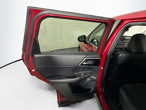 Used 2024 Mitsubishi Outlander SE image 24