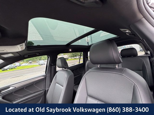 Certified 2024 Volkswagen Tiguan SE R-Line AWD/4WD image 36