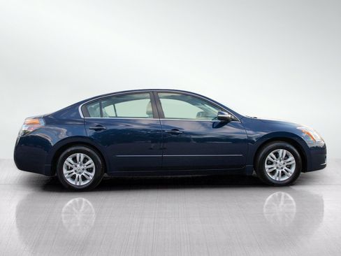 Used 2011 Nissan Altima 2.5 SL w/ 2.5SL Pkg FWD image 6