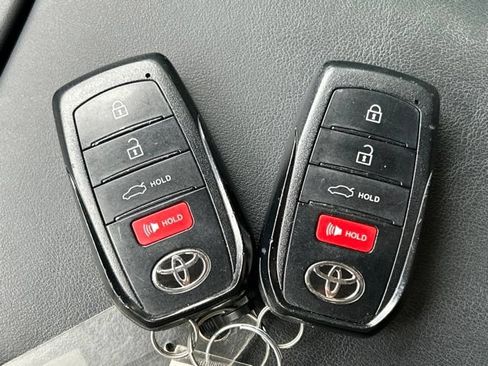 Used 2023 Toyota Crown AWD/4WD image 77