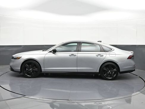 Used 2024 Honda Accord Sport image 2