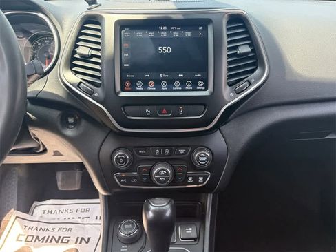 Used 2022 Jeep Cherokee Latitude w/ Comfort Safety Group image 15