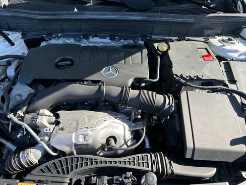 Used 2023 Mercedes-Benz GLB 250 image 16