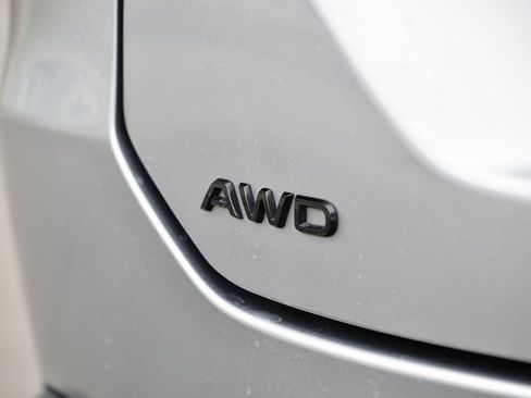 Used 2024 Honda Pilot TrailSport image 9