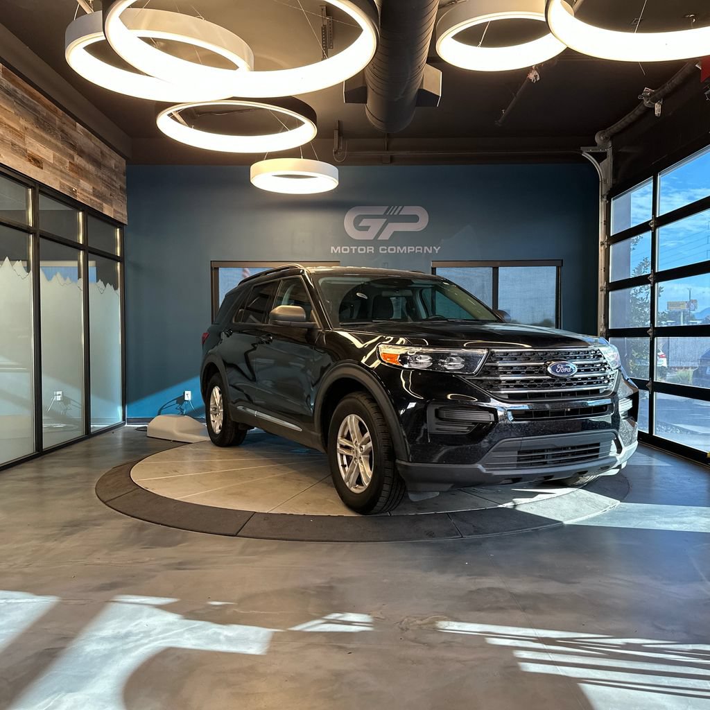 Used 2021 Ford Explorer XLT AWD/4WD image 1