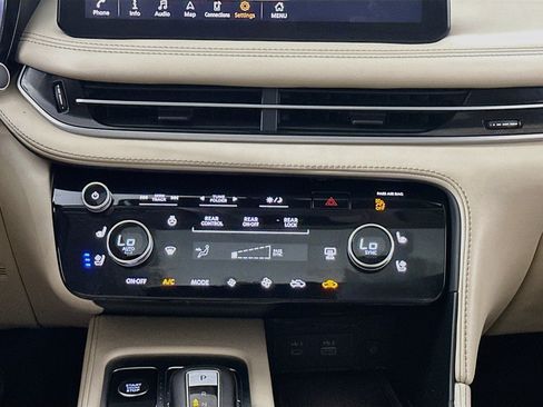 Used 2023 INFINITI QX60 Luxe w/ Performance Audio Package AWD/4WD image 13