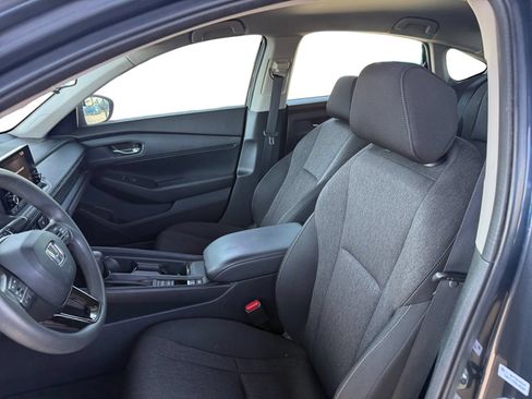 Used 2023 Honda Accord LX image 10