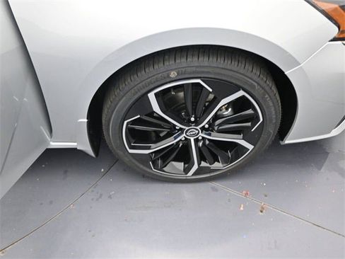 New 2025 Nissan Altima 2.5 SR image 37