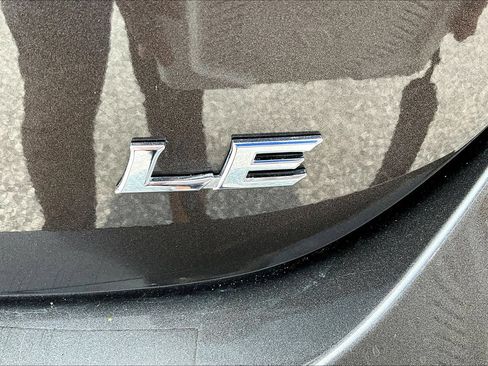Used 2019 Toyota Camry LE FWD image 23