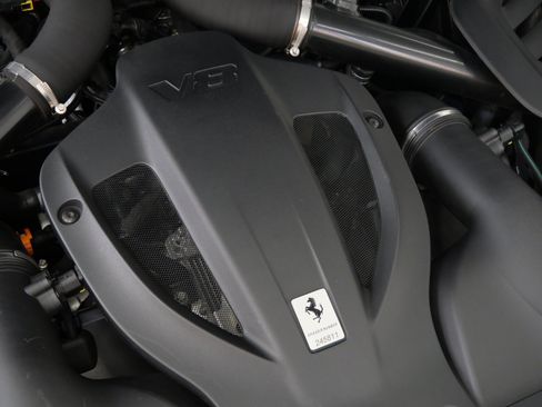 Used 2019 Ferrari GTC4Lusso T RWD image 37