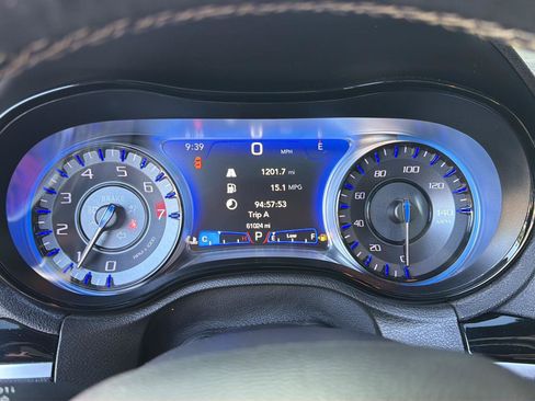 Used 2022 Chrysler 300 S RWD image 22