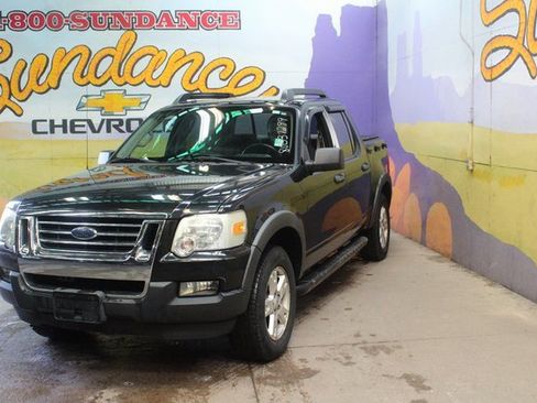 Used 2008 Ford Explorer Sport Trac XLT image 2