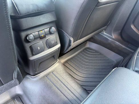 Used 2018 Ford Explorer Limited FWD image 31