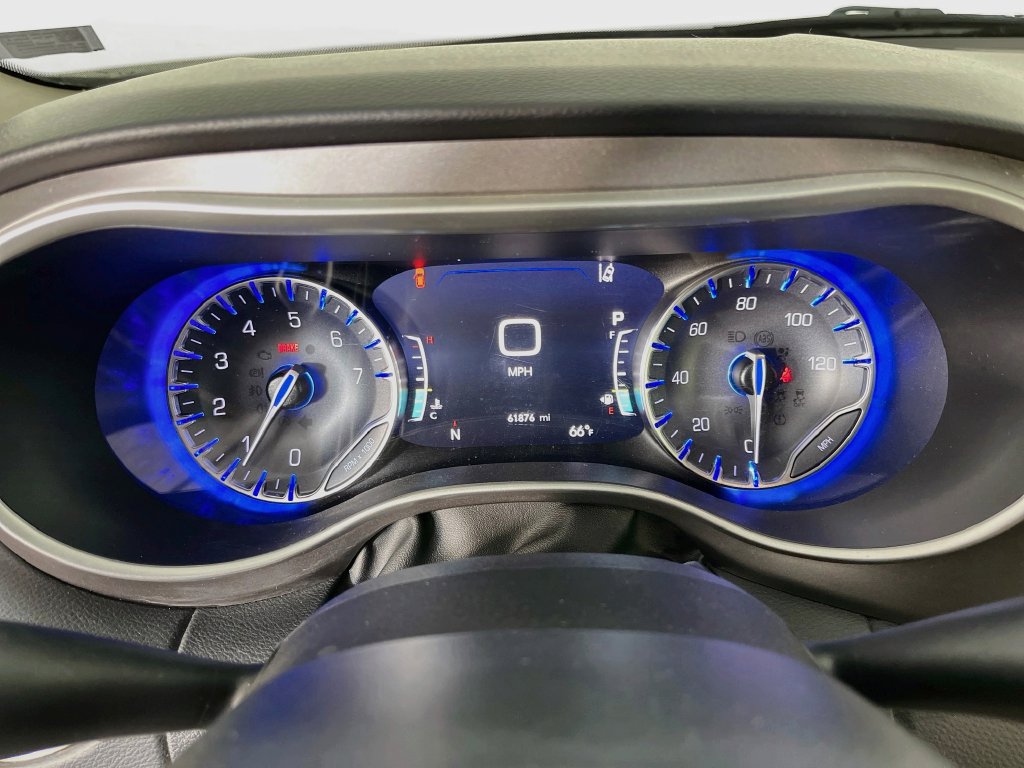 Used 2021 Chrysler Pacifica Touring-L FWD image 15