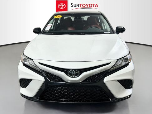 Used 2019 Toyota Camry XSE FWD image 10
