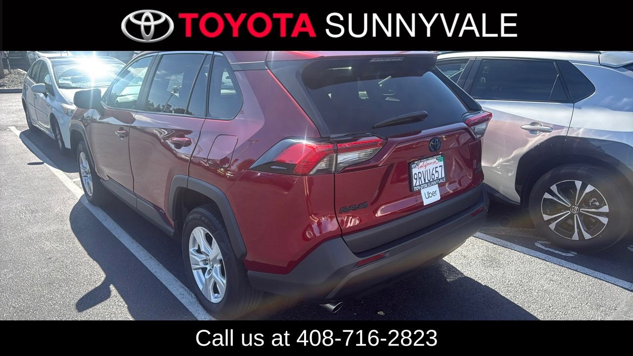 Used 2020 Toyota RAV4 LE w/ Carpet Mat Package AWD/4WD image 2