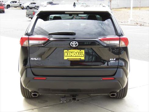 Certified 2021 Toyota RAV4 XLE Premium image 8