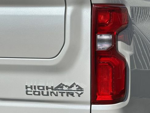 Used 2024 Chevrolet Silverado 1500 High Country w/ Technology Package AWD/4WD image 24