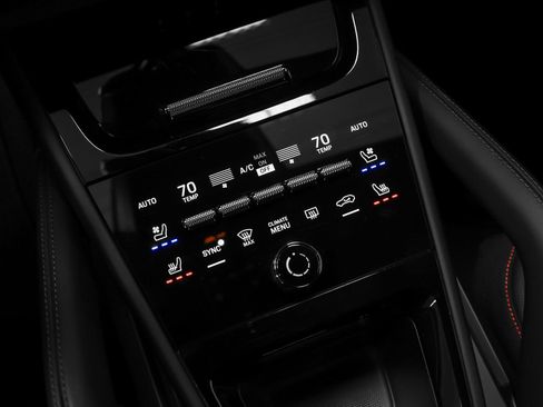 Certified 2025 Porsche Cayenne GTS AWD/4WD image 36