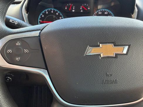 Used 2021 Chevrolet Traverse LS FWD image 25