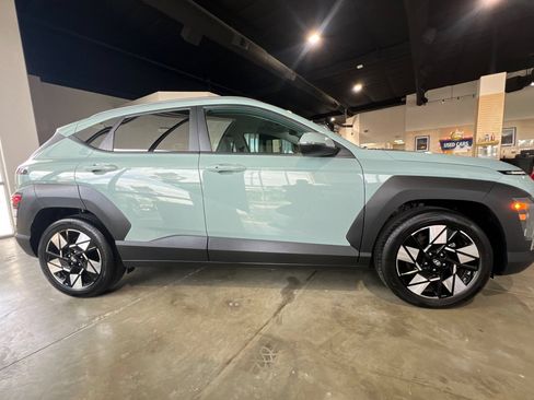 Used 2024 Hyundai Kona SEL FWD image 3
