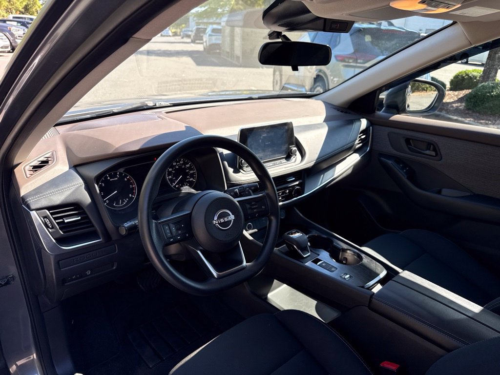 Used 2023 Nissan Rogue S FWD image 13