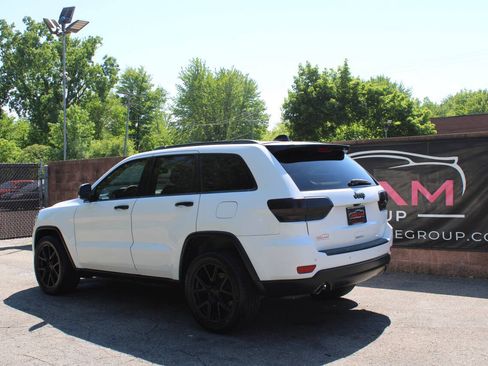 Used 2014 Jeep Grand Cherokee Limited AWD/4WD image 3