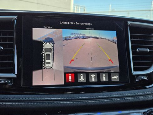 New 2026 Chrysler Pacifica Select image 8