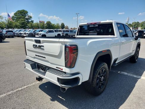 Used 2024 GMC Sierra 2500 AT4 w/ AT4 Premium Plus Package AWD/4WD image 3