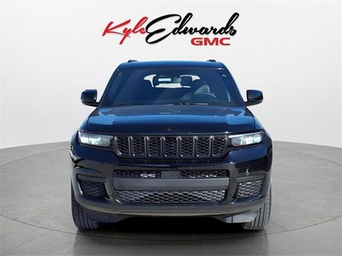 Used 2024 Jeep Grand Cherokee L Altitude image 2