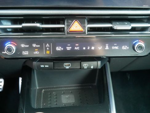 Certified 2023 Kia Niro Wave w/ Wave Preserve Package FWD image 23