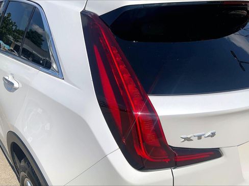 Used 2021 Cadillac XT4 Premium Luxury w/ Technology Package AWD/4WD image 28