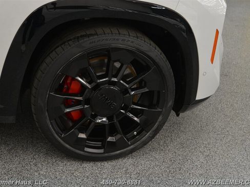 Used 2025 BMW XM w/ M Driver's Package image 45