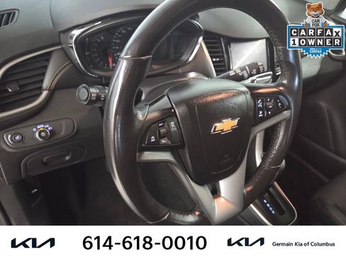 Used 2022 Chevrolet Trax LT w/ LT Convenience Package AWD/4WD image 18