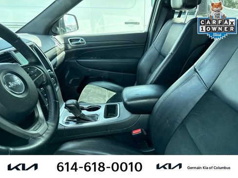 Used 2017 Jeep Grand Cherokee Altitude AWD/4WD image 9