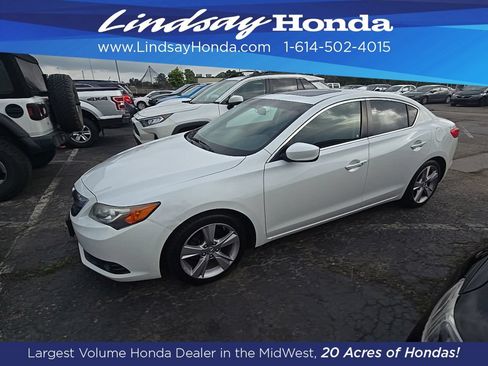 Used 2014 Acura ILX w/ Technology Package FWD image 2