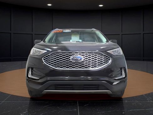 Certified 2023 Ford Edge SEL w/ Convenience Package AWD/4WD image 2