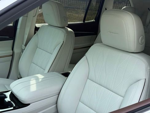 New 2026 Buick Enclave Avenir w/ Super Cruise Package FWD image 15